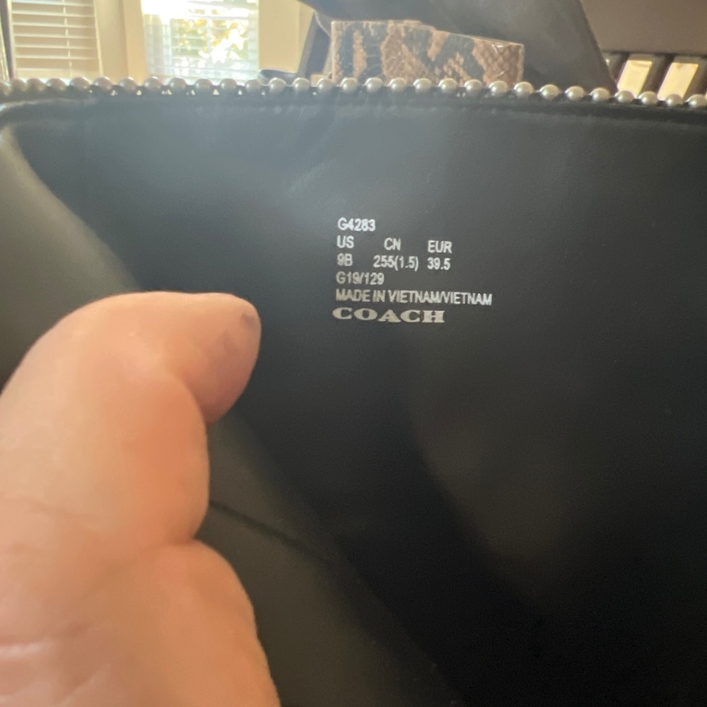 Clash black ankle booties